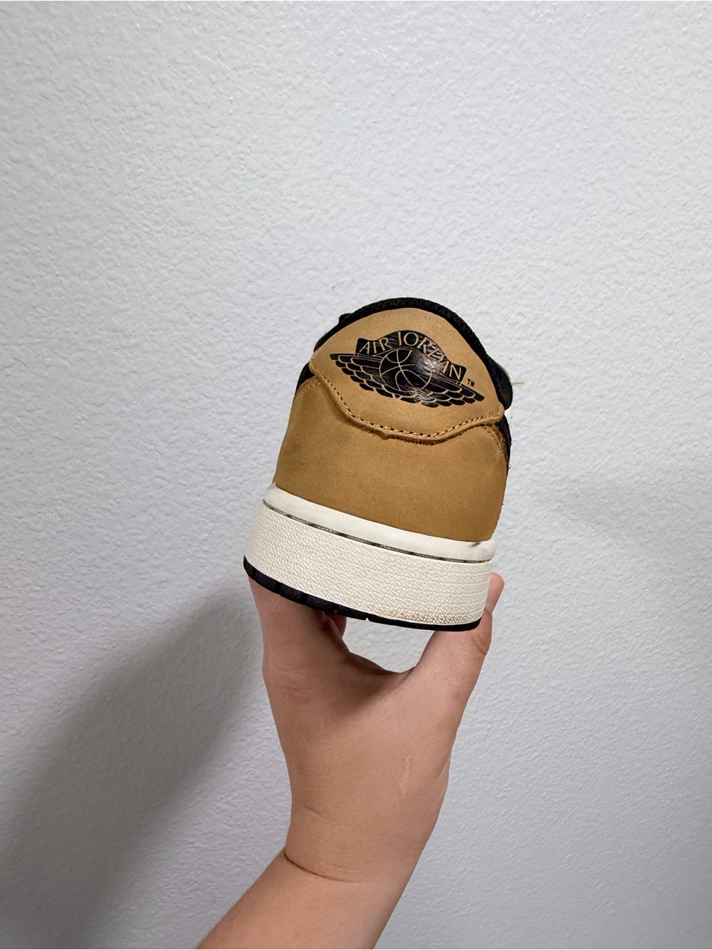 Jordan retro 1 low rookie of the year - Picture 3 of 9